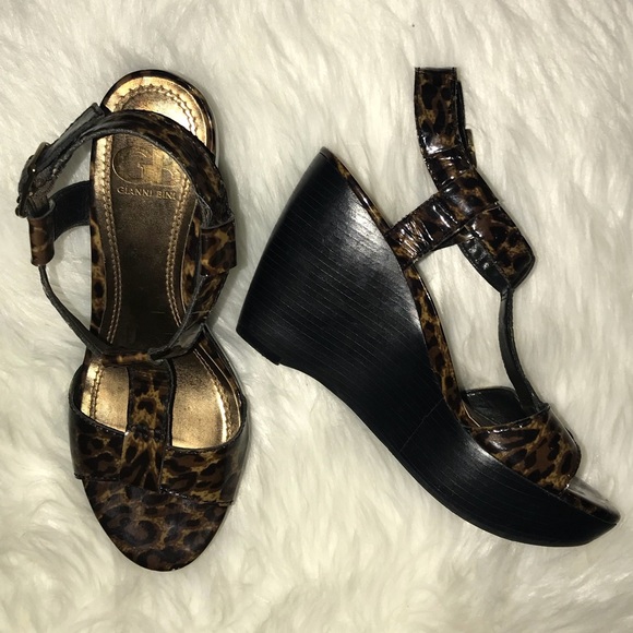 Gianni Bini Shoes - Gianni Bini Animal Print Wedge Sandals Size 6
